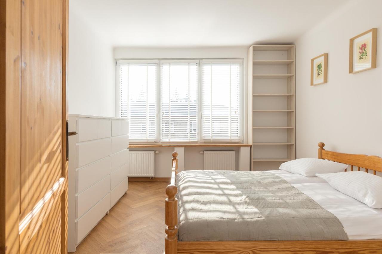 Piękna 2-Bedroom Apartment Warszawa Zewnętrze zdjęcie